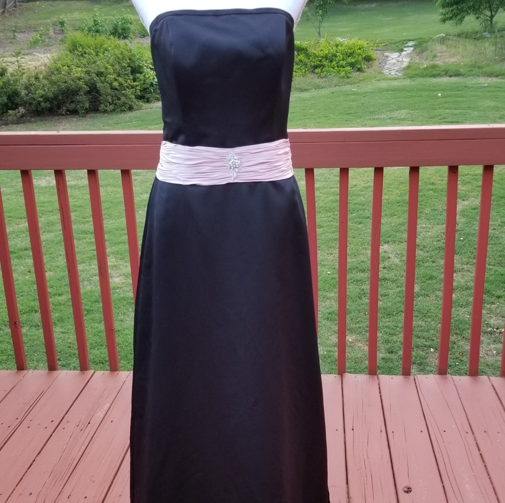 Black Satin Strapless Grown Pink Sash *NWOT*